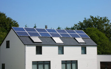 Exemple d'un panneaux solaires sur une maison ecologique Ecop Habitat